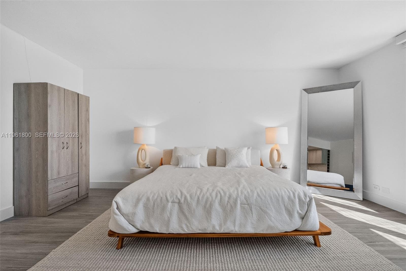 2301 Collins Ave # 943, Miami Beach FL 33139 — 30