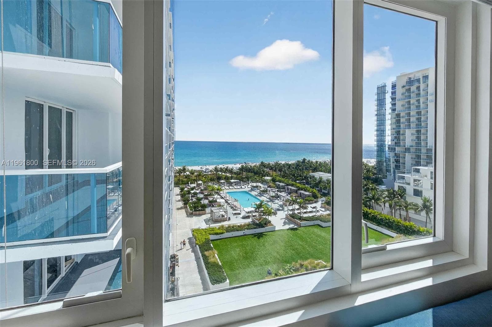 2301 Collins Ave # 943, Miami Beach FL 33139 — 33