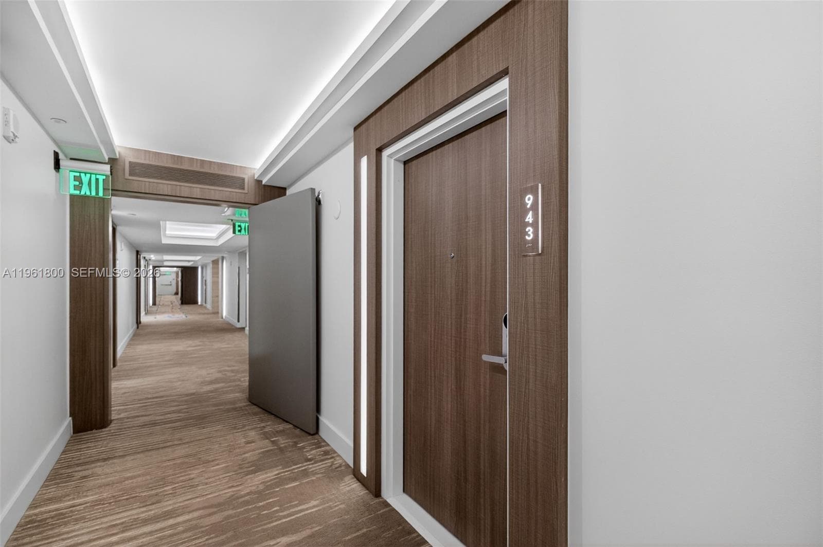 2301 Collins Ave # 943, Miami Beach FL 33139 — 37