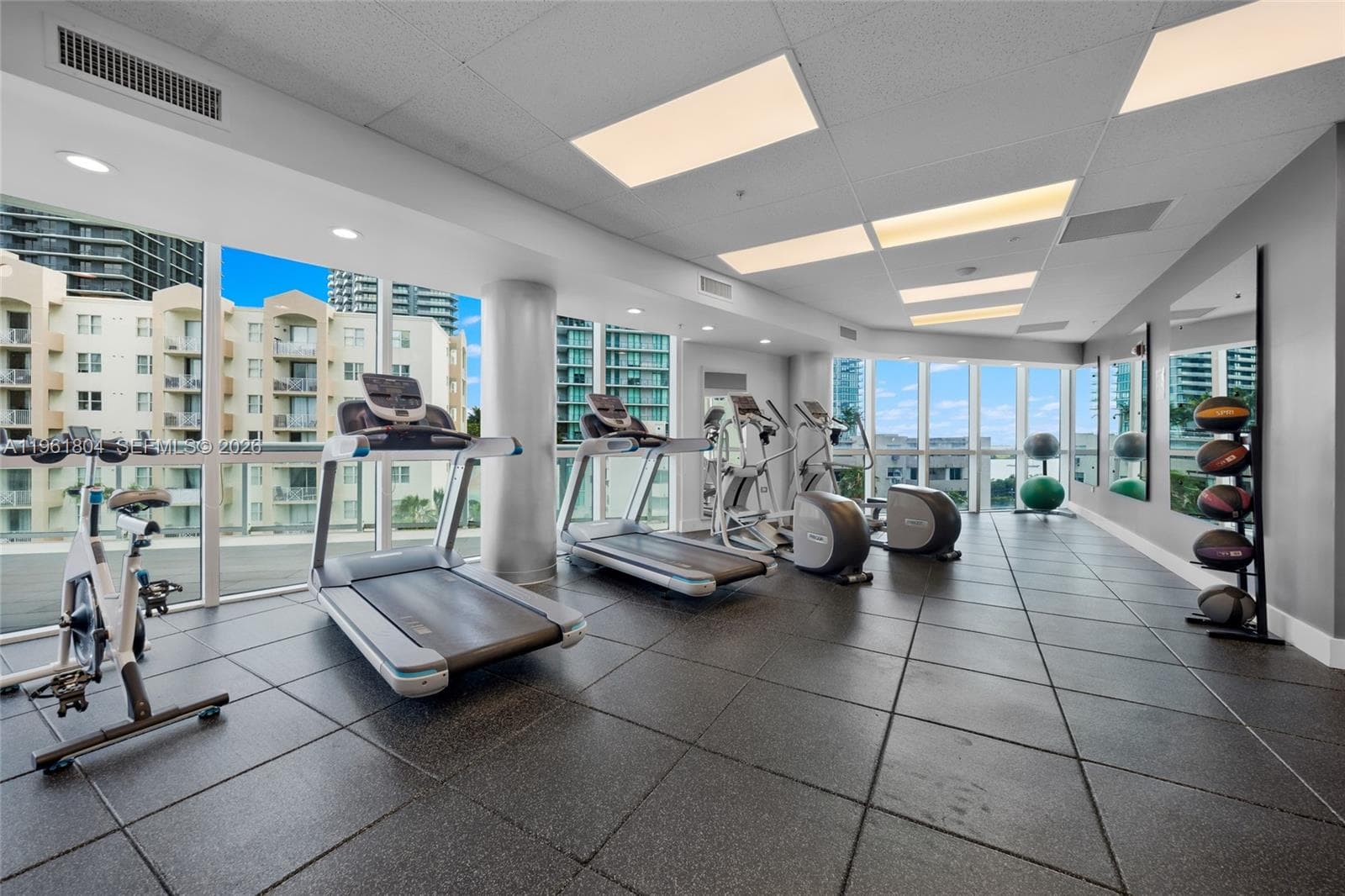 480 NE 30th St # 1402, Miami FL 33137 — 23