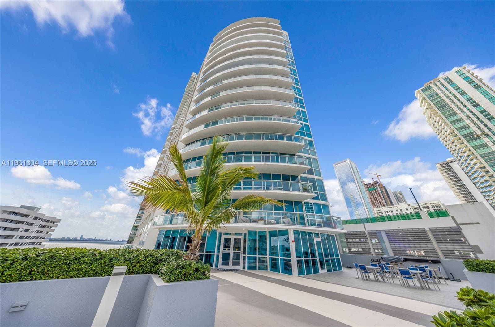 480 NE 30th St # 1402, Miami FL 33137 — 1