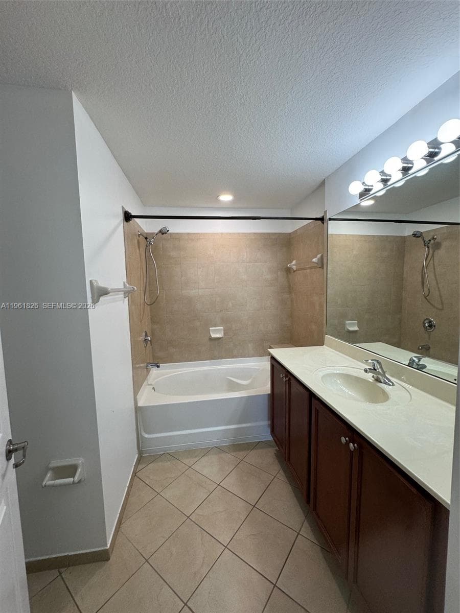 11601 NW 89th St # 106, Doral FL 33178 — 17