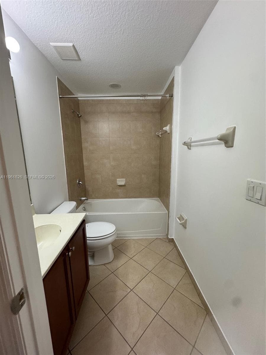 11601 NW 89th St # 106, Doral FL 33178 — 24