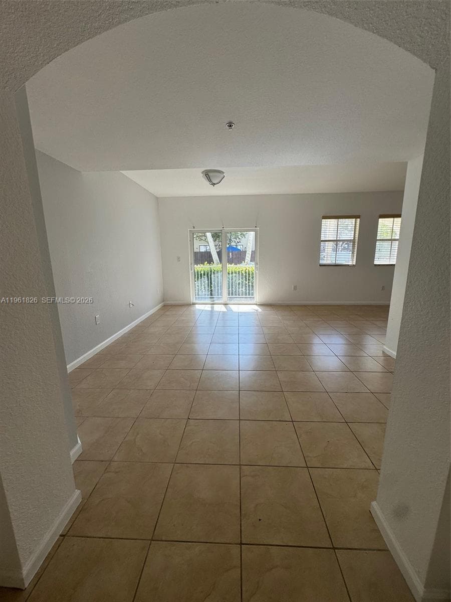 11601 NW 89th St # 106, Doral FL 33178 — 10