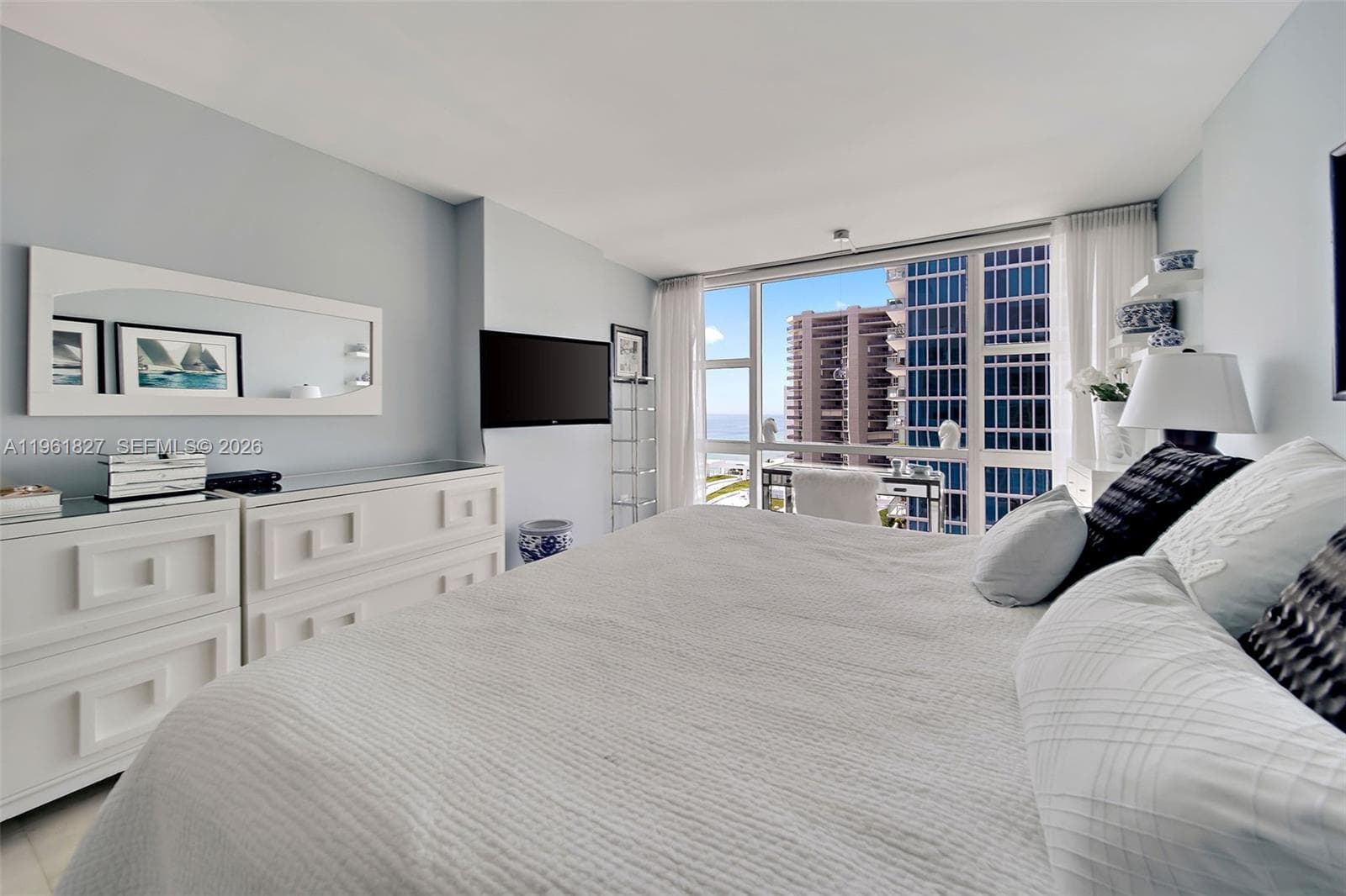 6801 Collins Ave, Miami Beach FL 33141 — 16