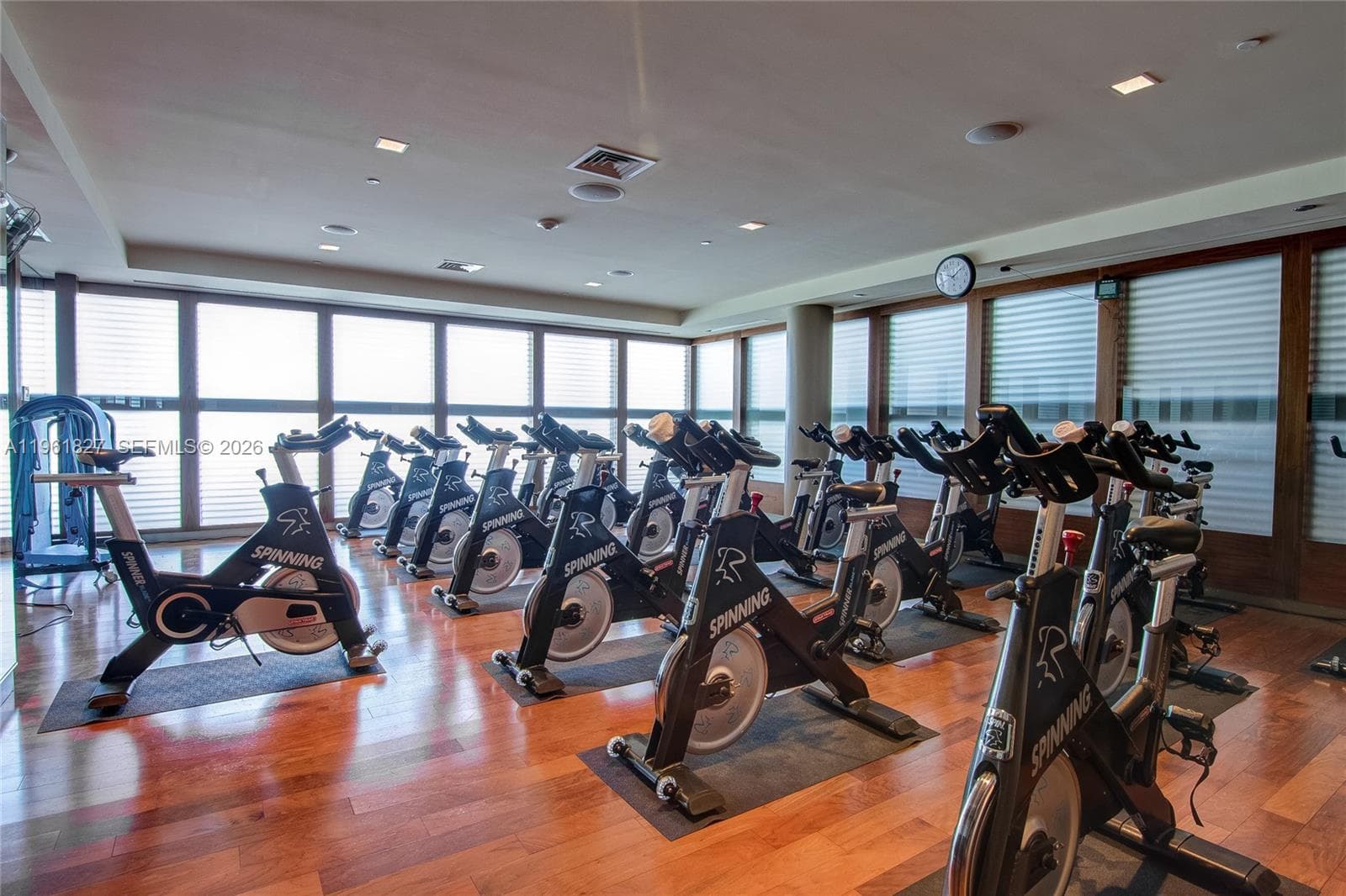 6801 Collins Ave, Miami Beach FL 33141 — 32