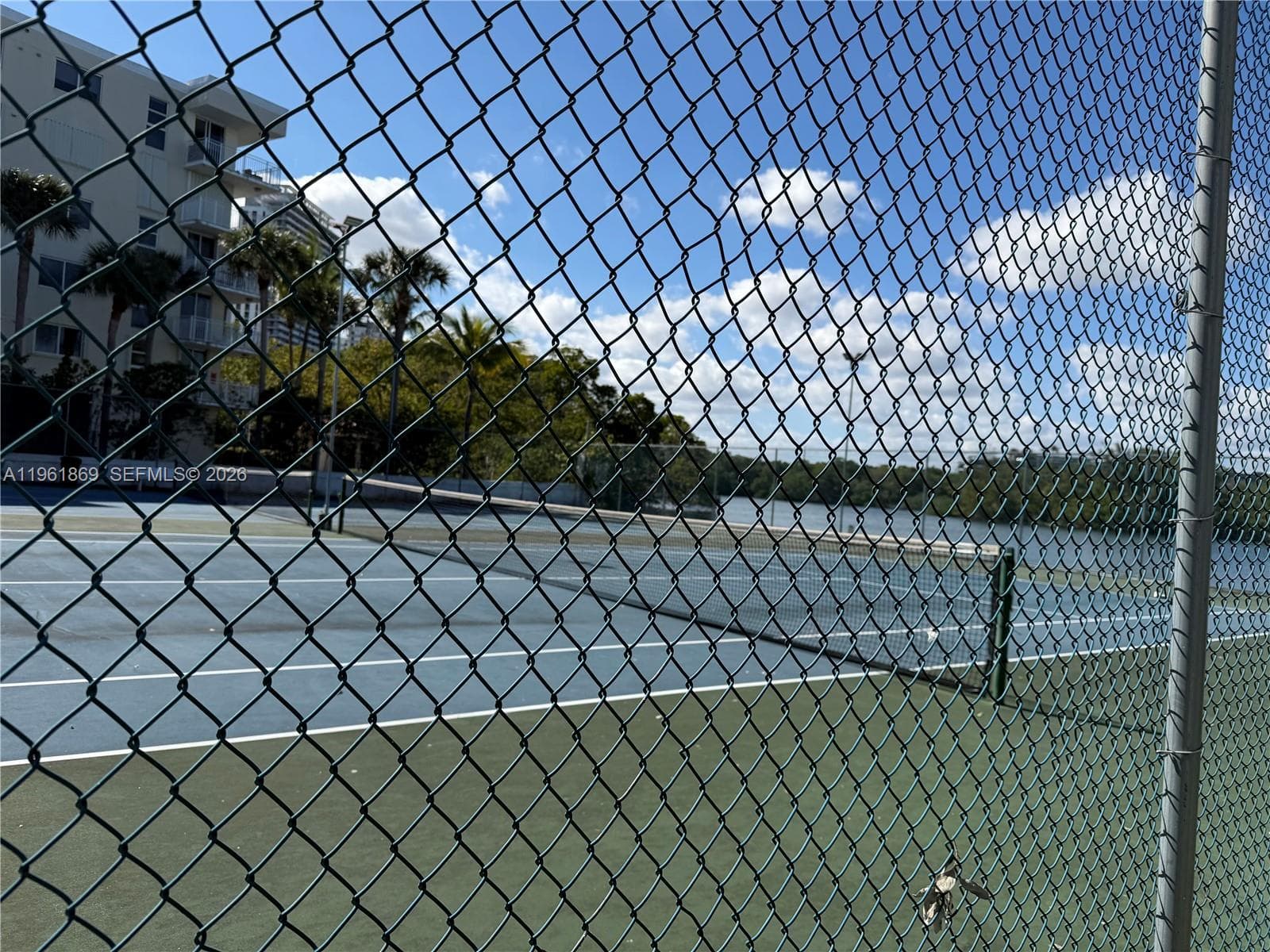 16546 NE 26th Ave # 6H, North Miami Beach FL 33160 — 5
