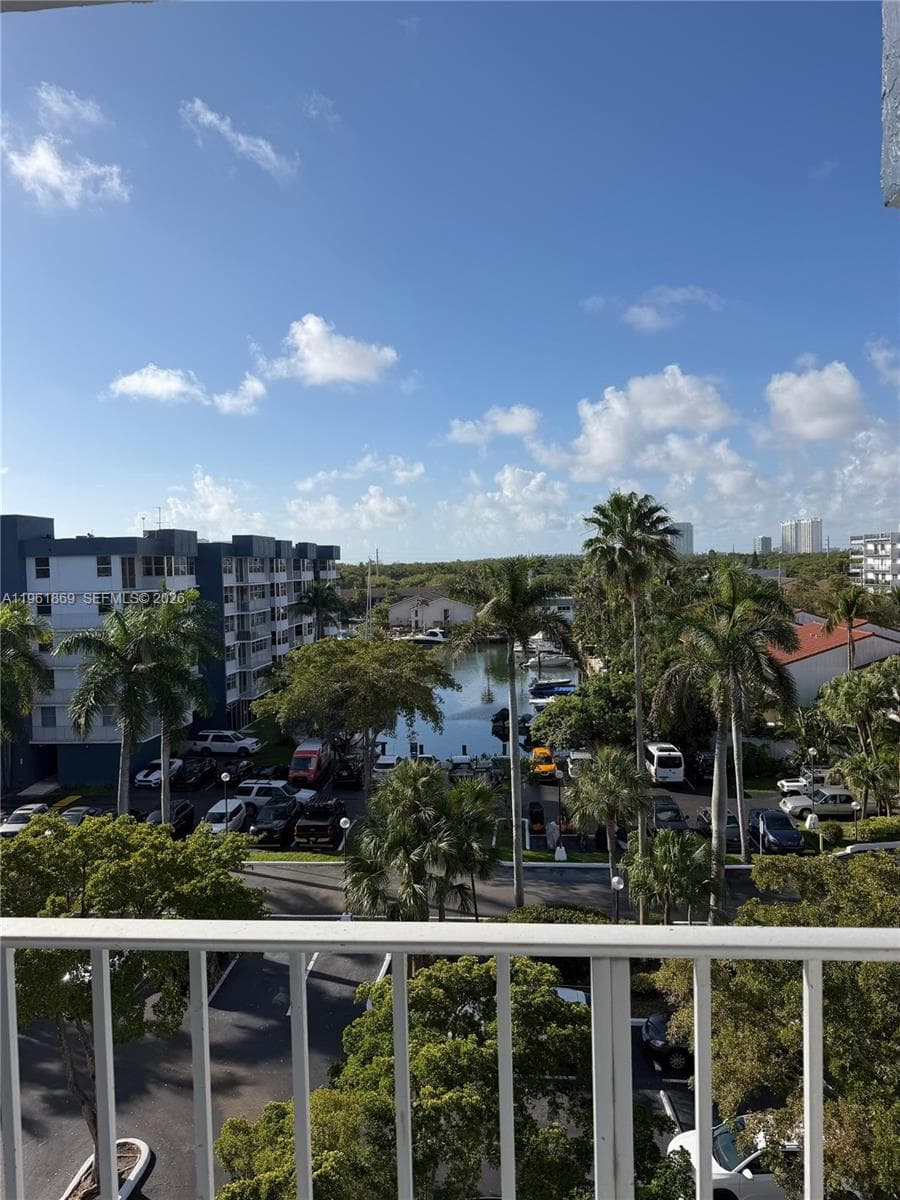 16546 NE 26th Ave # 6H, North Miami Beach FL 33160 — 10