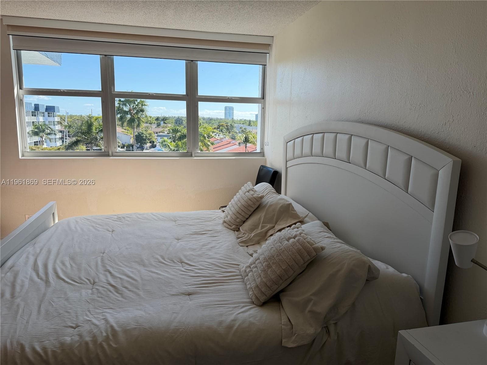 16546 NE 26th Ave # 6H, North Miami Beach FL 33160 — 18