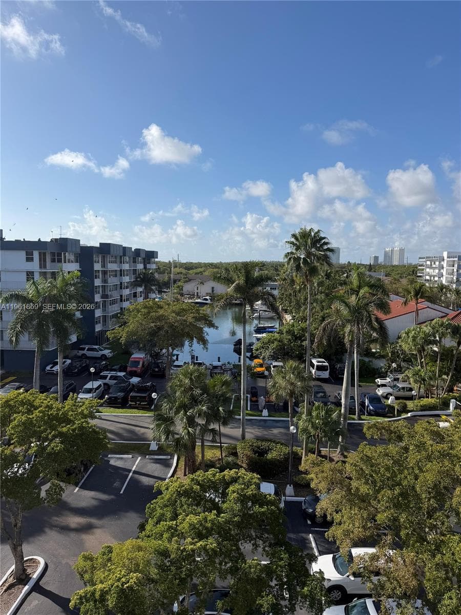 16546 NE 26th Ave # 6H, North Miami Beach FL 33160 — 8