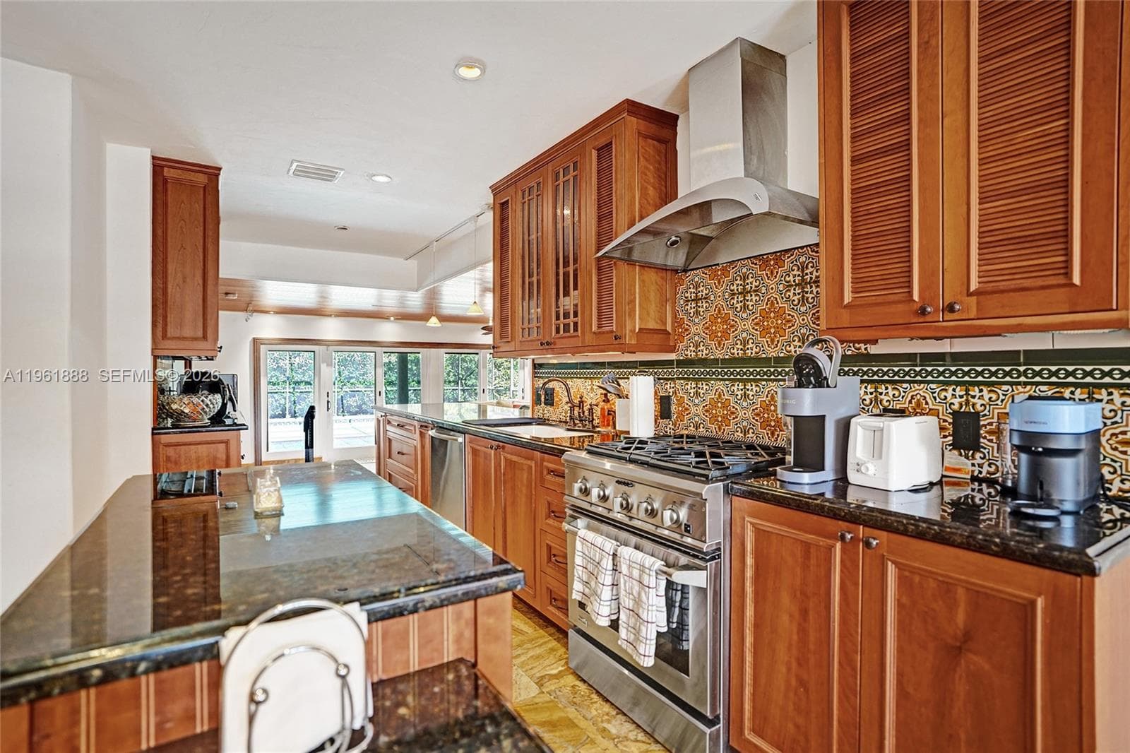 1247 NE 101st St, Miami Shores FL 33138 — 14