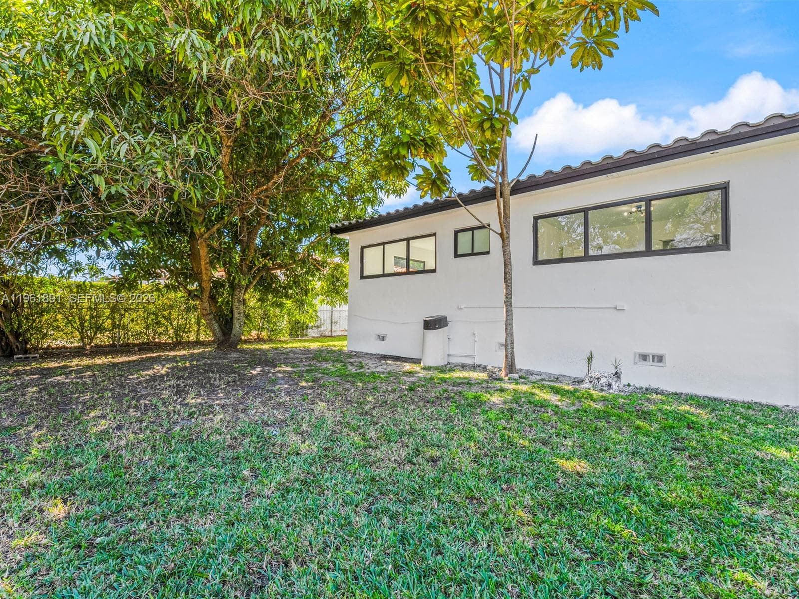 2500 SW 23rd Ter, Miami FL 33145 — 27