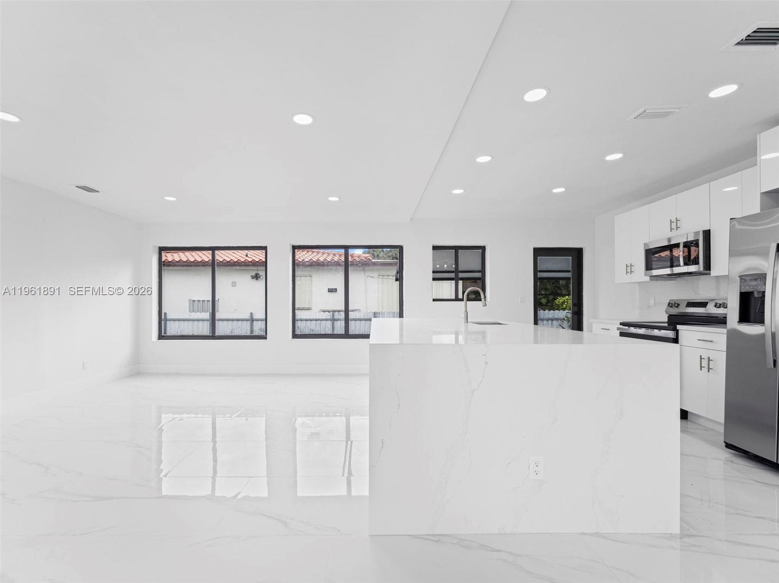 2500 SW 23rd Ter, Miami FL 33145 — 5