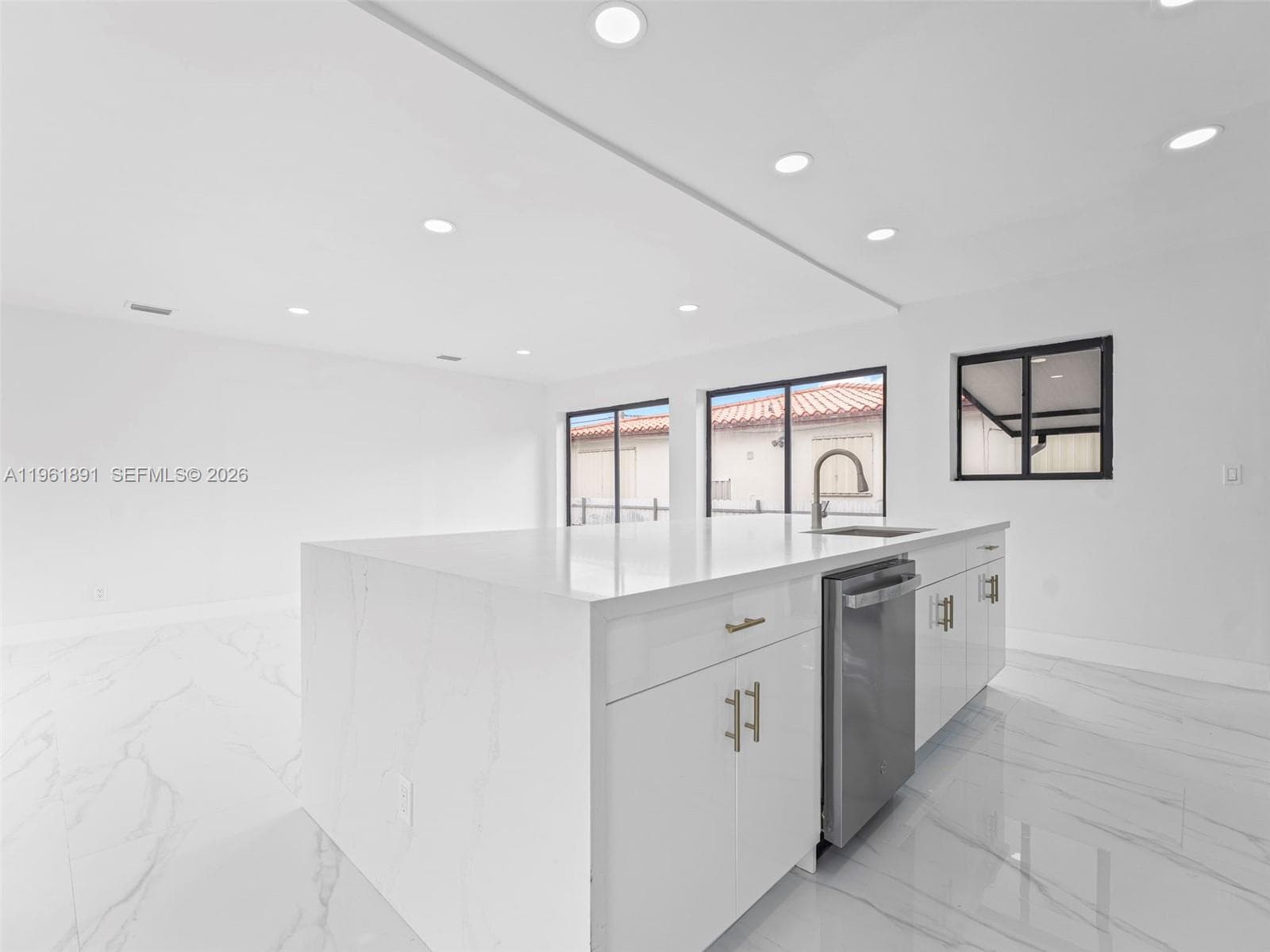 2500 SW 23rd Ter, Miami FL 33145 — 8