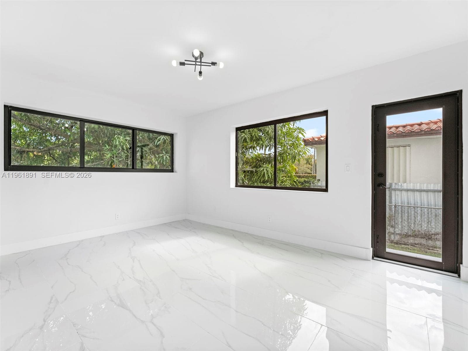 2500 SW 23rd Ter, Miami FL 33145 — 21