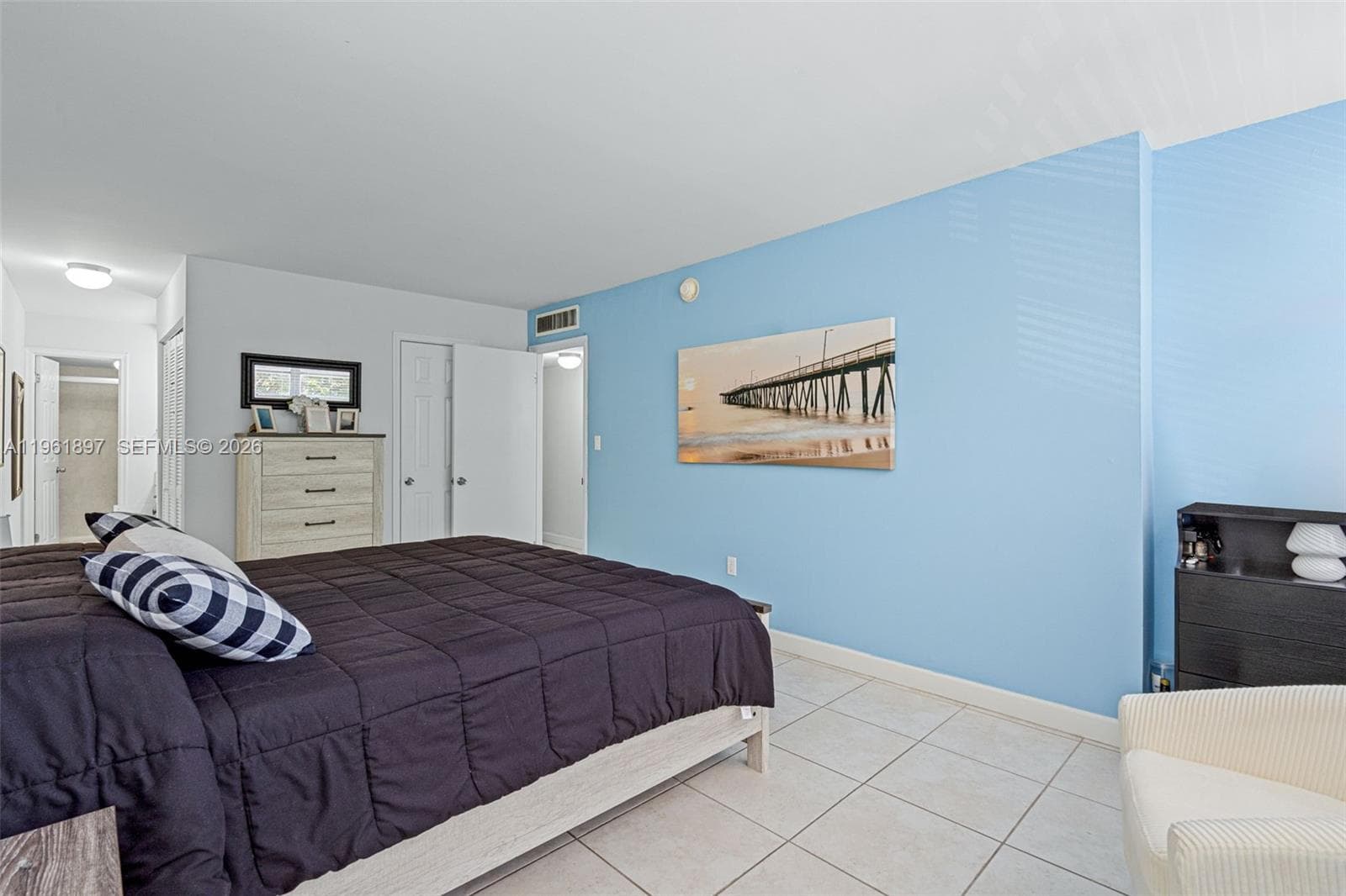 2016 Bay Dr # 203, Miami Beach FL 33141 — 23