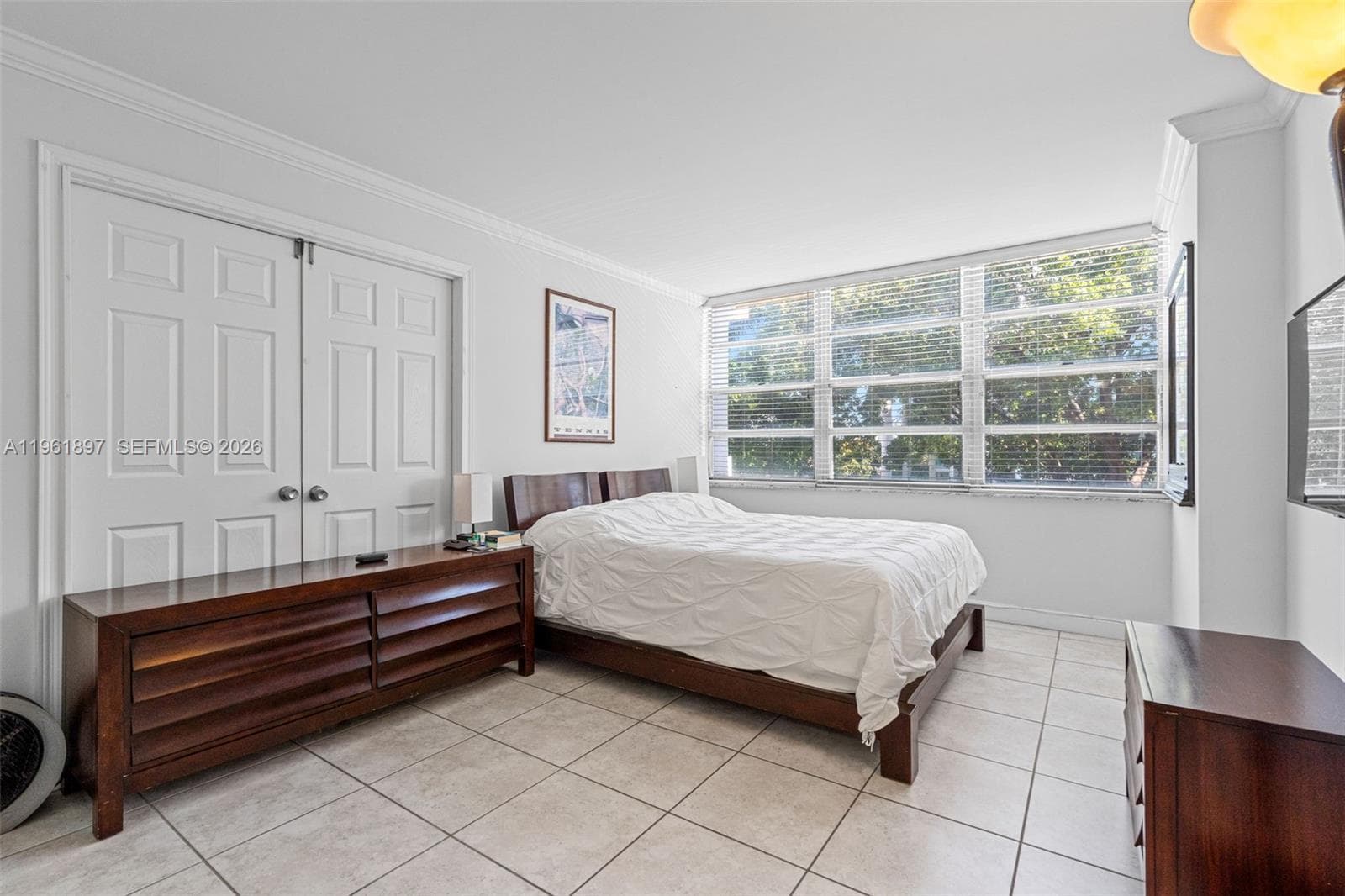 2016 Bay Dr # 203, Miami Beach FL 33141 — 17