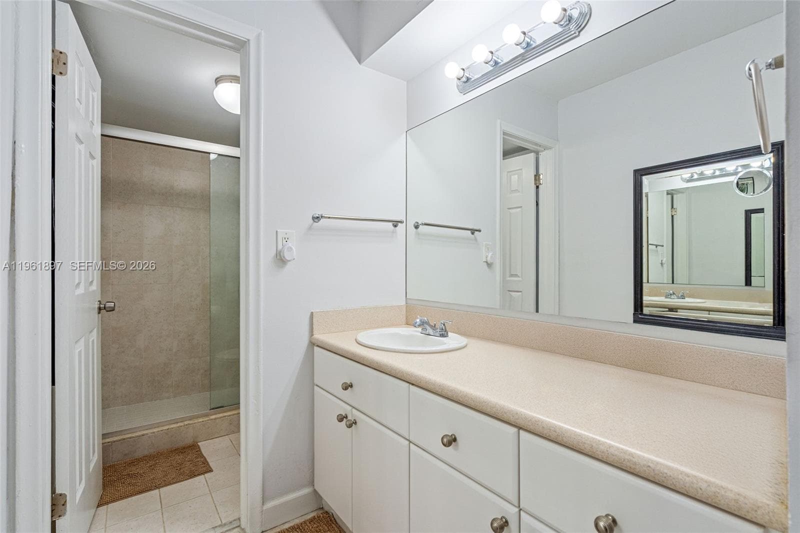 2016 Bay Dr # 203, Miami Beach FL 33141 — 26