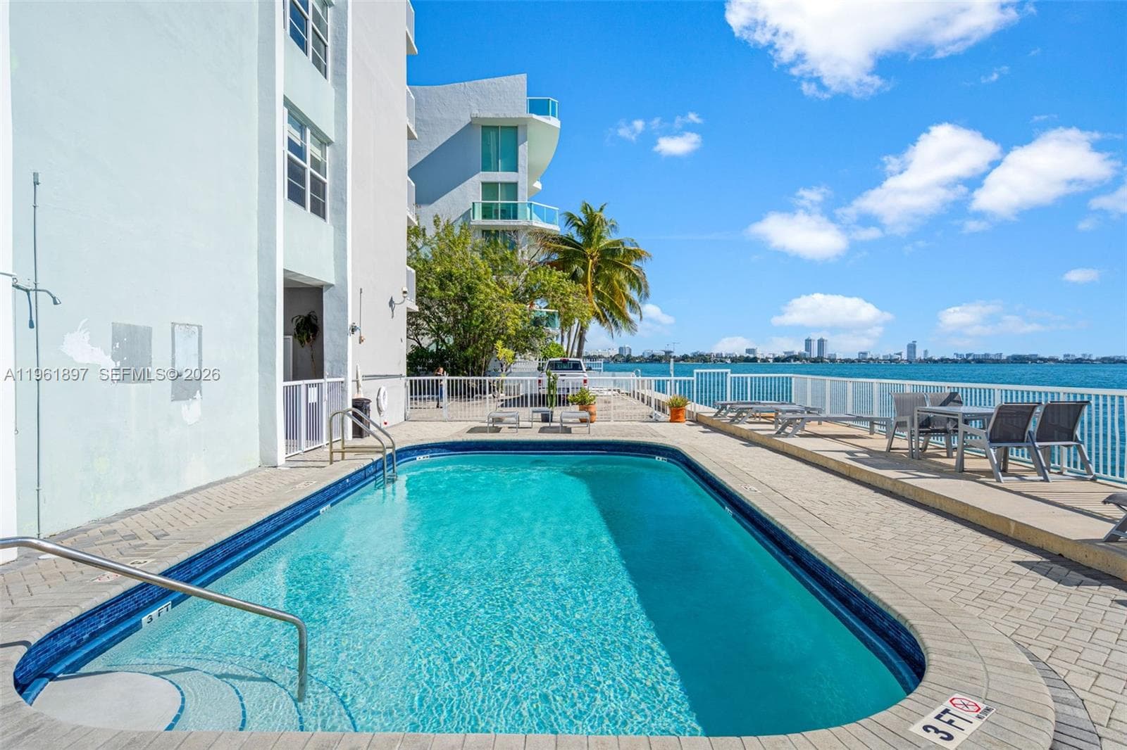 2016 Bay Dr # 203, Miami Beach FL 33141 — 36