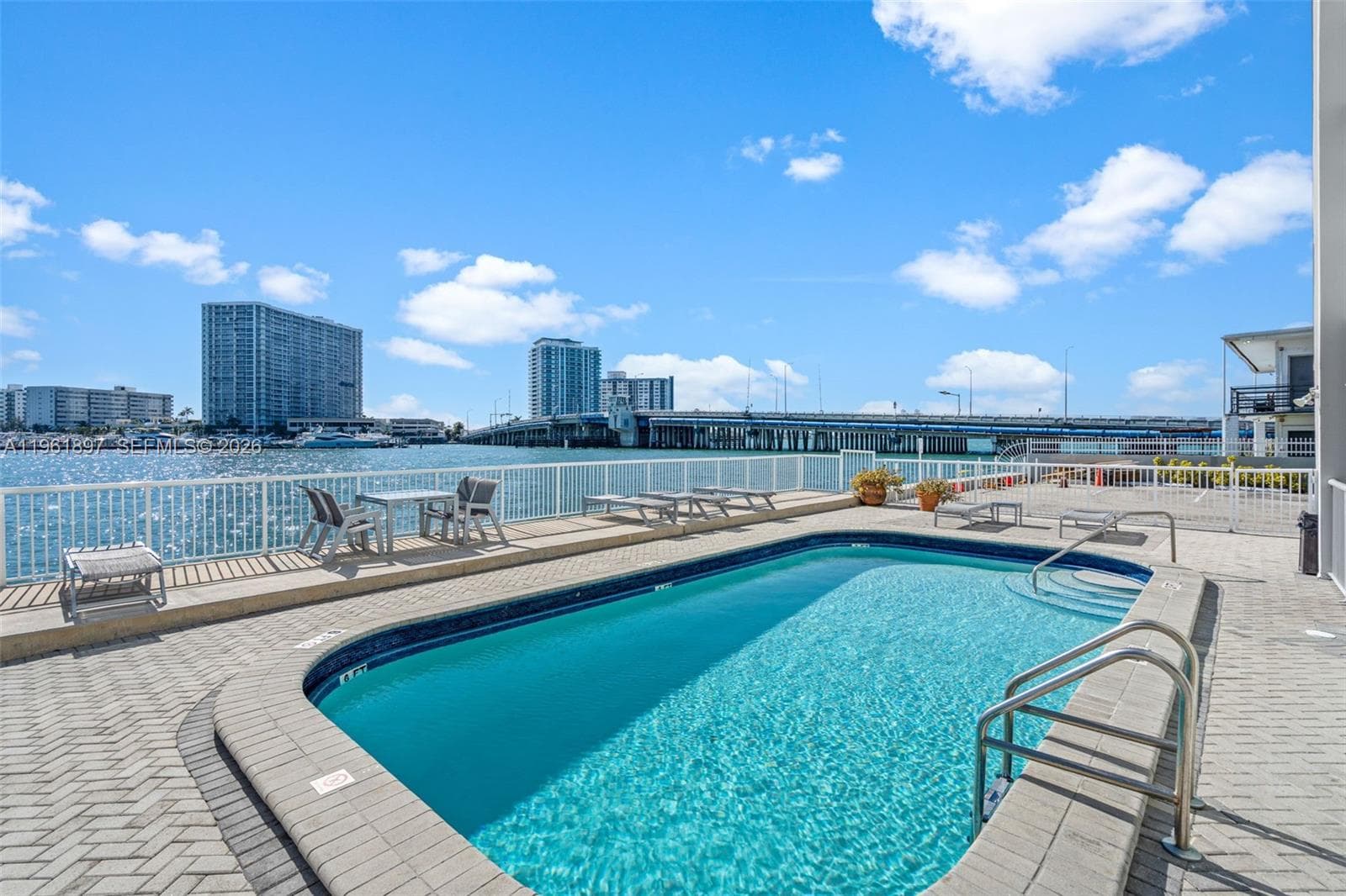 2016 Bay Dr # 203, Miami Beach FL 33141 — 35