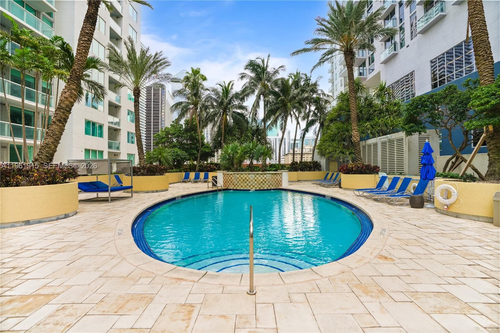 253 NE 2nd St # 3105, Miami FL 33132 — 16