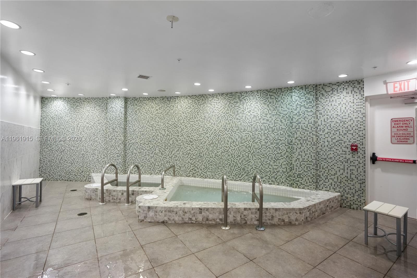 253 NE 2nd St # 3105, Miami FL 33132 — 22