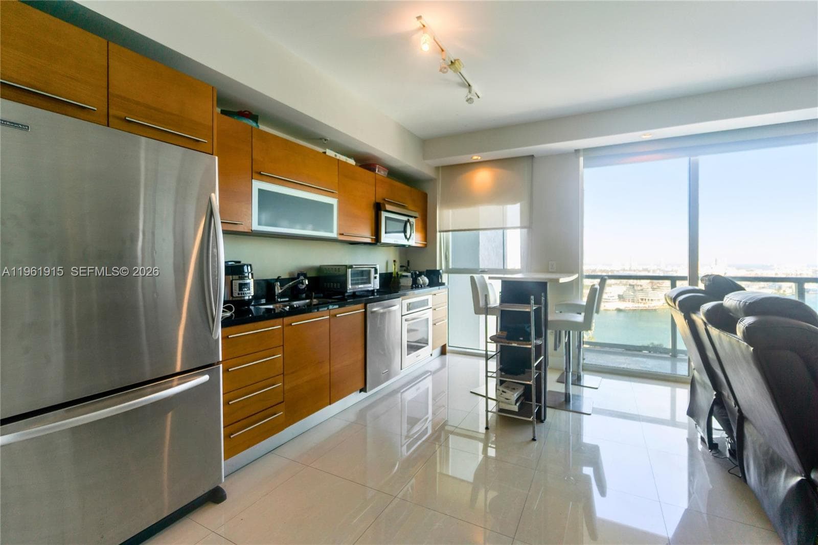 253 NE 2nd St # 3105, Miami FL 33132 — 9