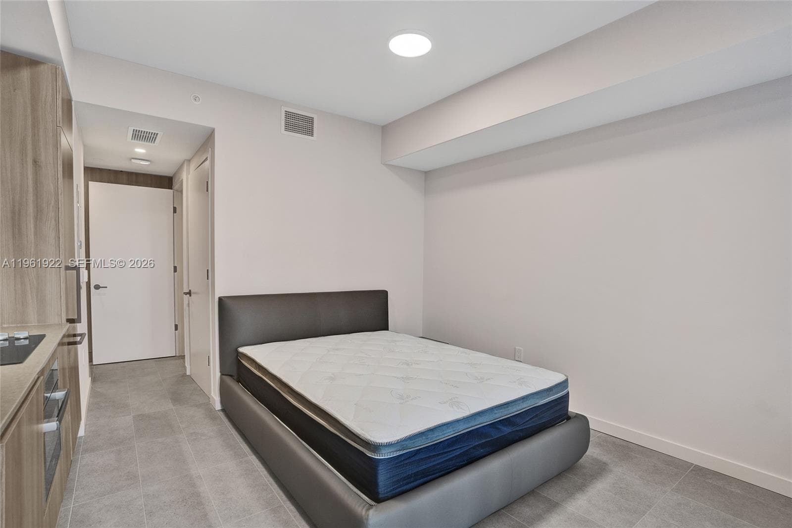 121 NE 5th Street # 807, Miami FL 33132 — 13