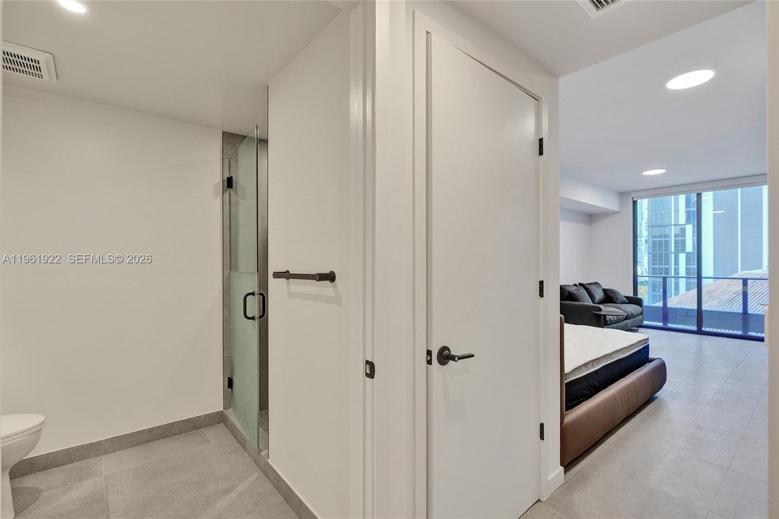 121 NE 5th Street # 807, Miami FL 33132 — 3