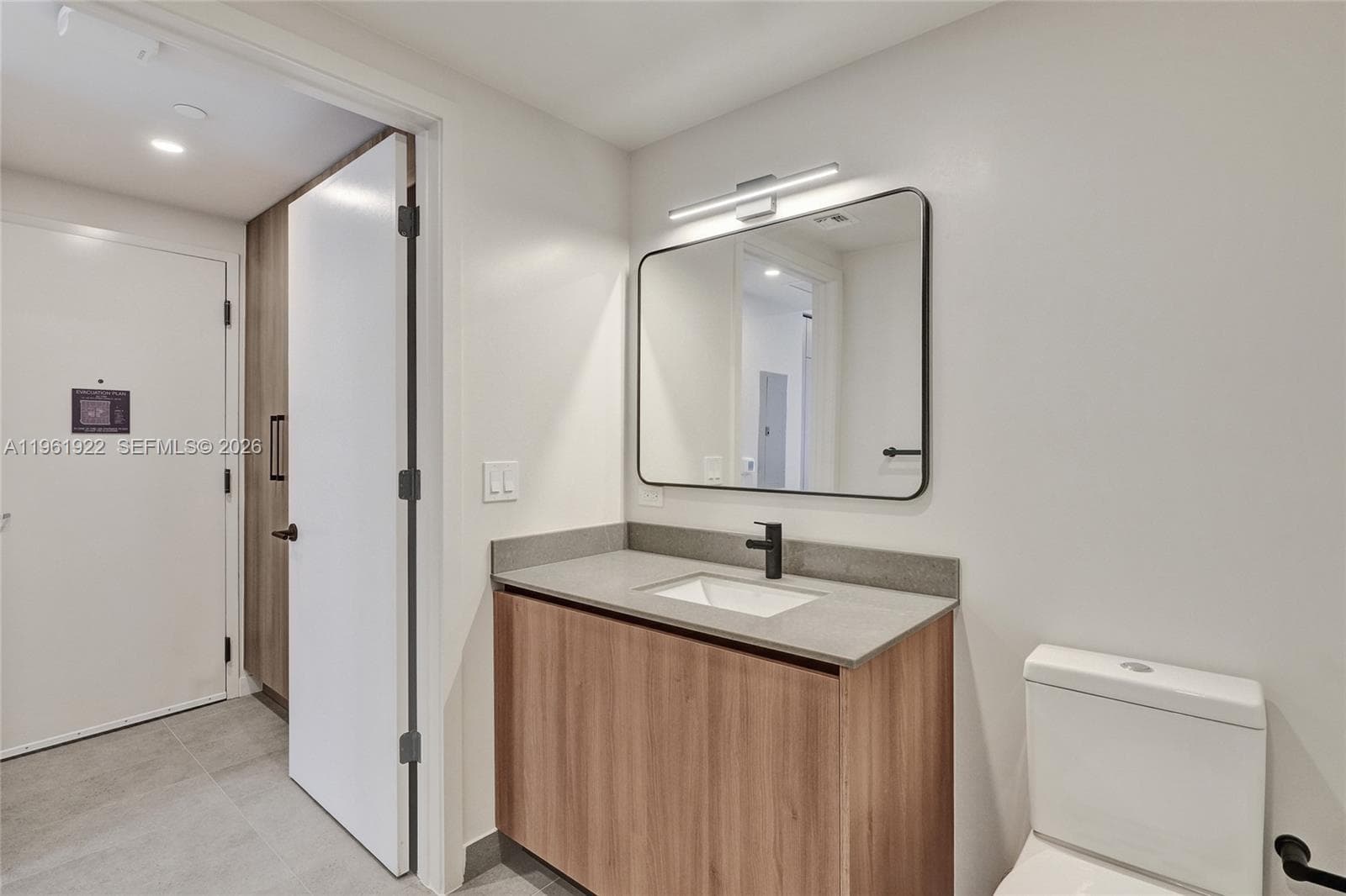 121 NE 5th Street # 807, Miami FL 33132 — 9