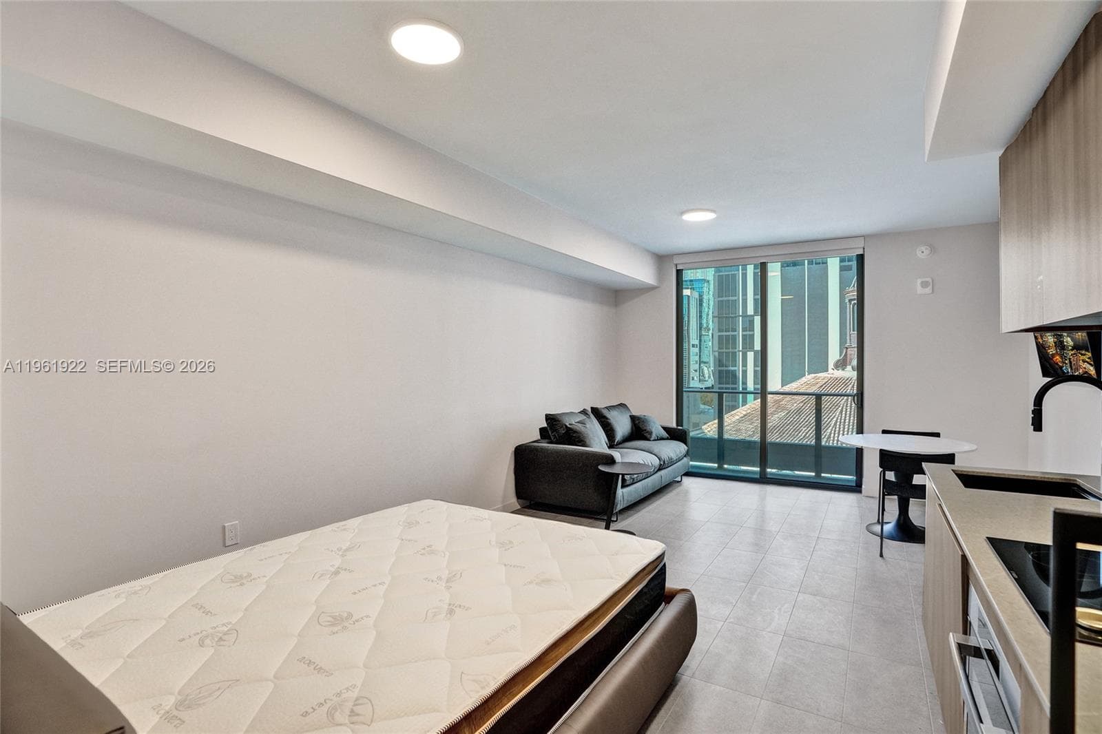 121 NE 5th Street # 807, Miami FL 33132 — 10