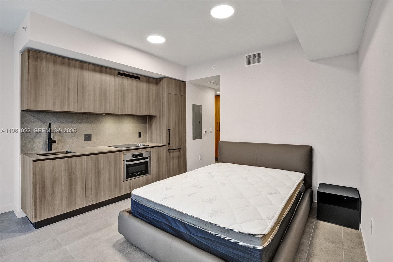 121 NE 5th Street # 807, Miami FL 33132 — 11