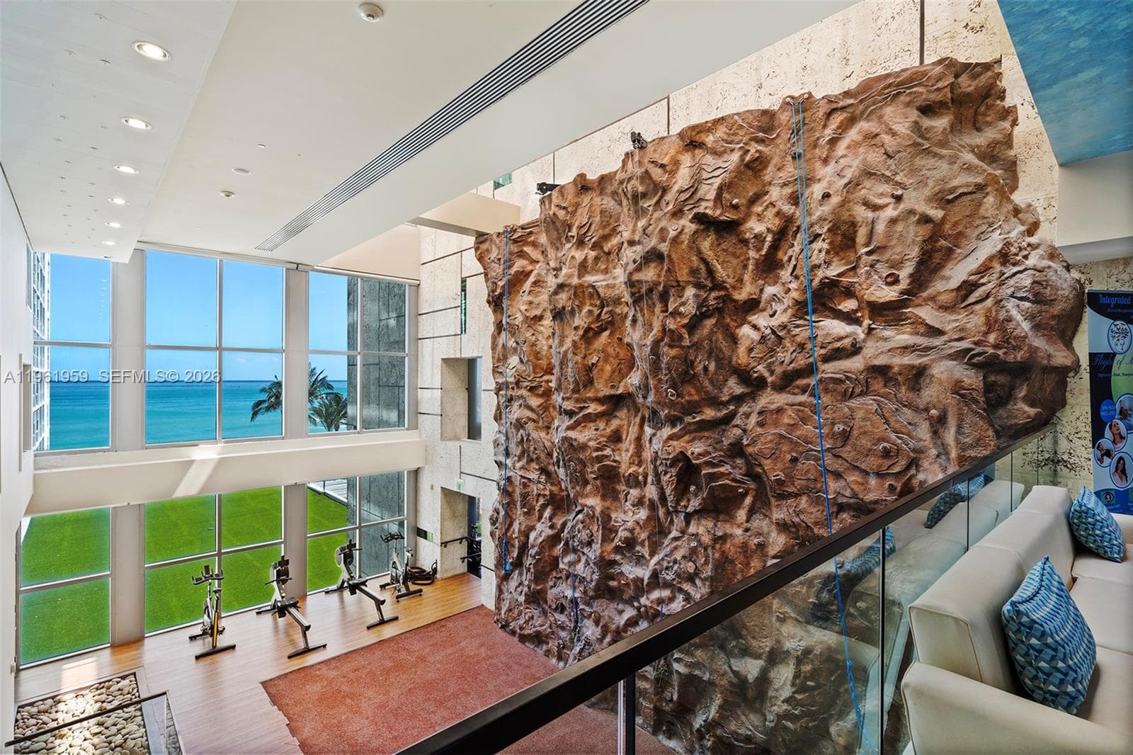 6899 Collins Ave, Miami Beach FL 33141 — 40