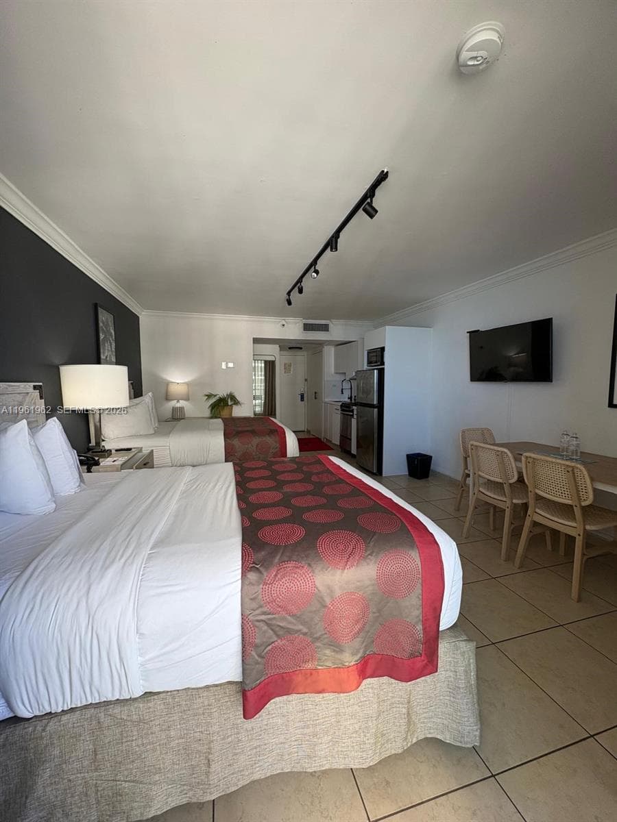 19201 Collins Ave # 820, Sunny Isles Beach FL 33160 — 12