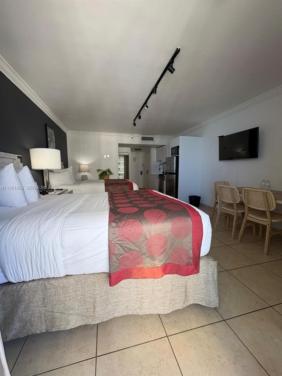 19201 Collins Ave # 820, Sunny Isles Beach FL 33160 — 11