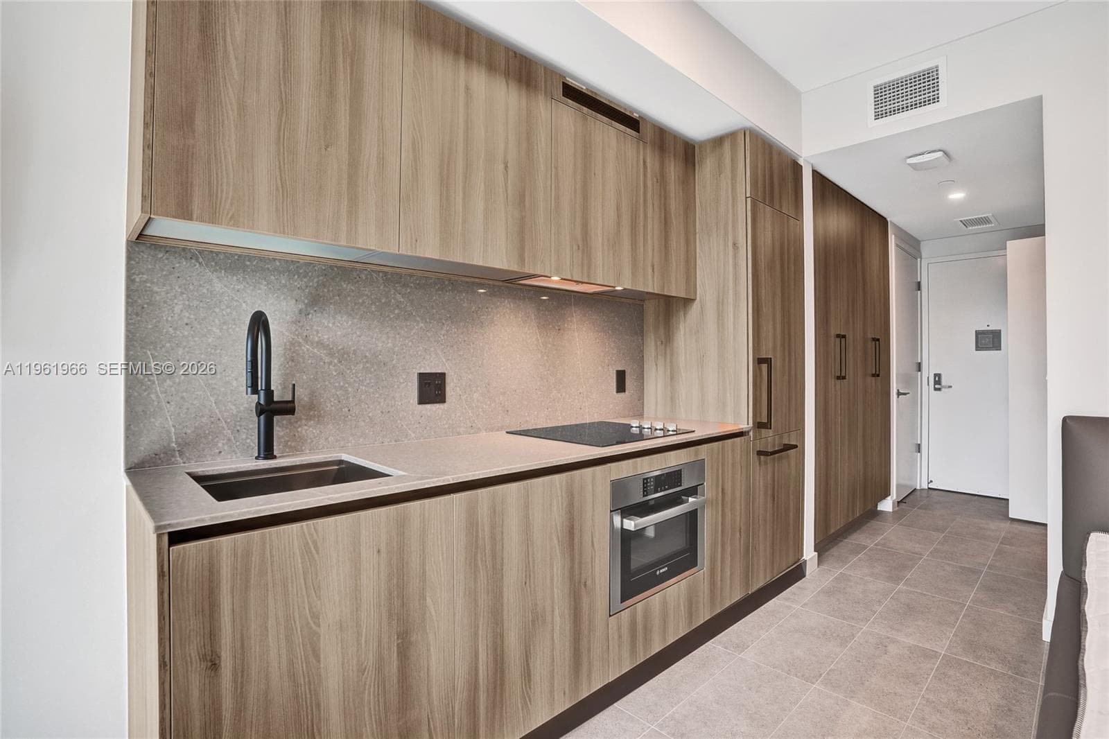 121 NE 5th Street # 1001B, Miami FL 33132 — 15