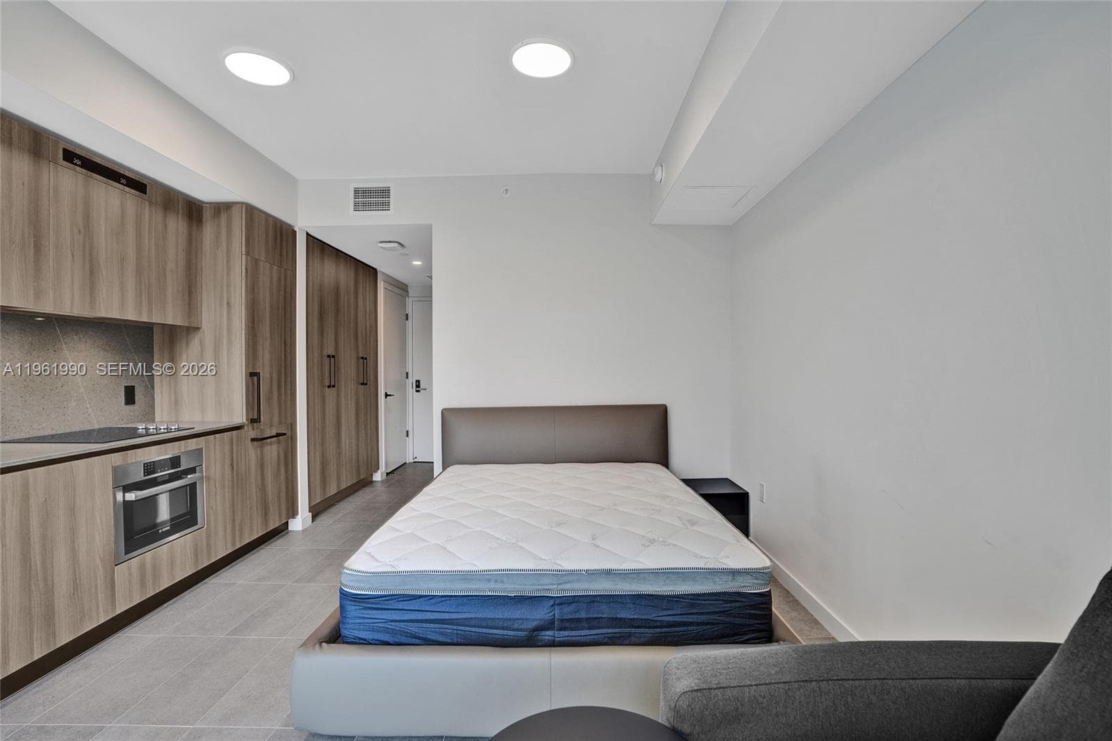 121 NE 5th Street # 401B, Miami FL 33132 — 26