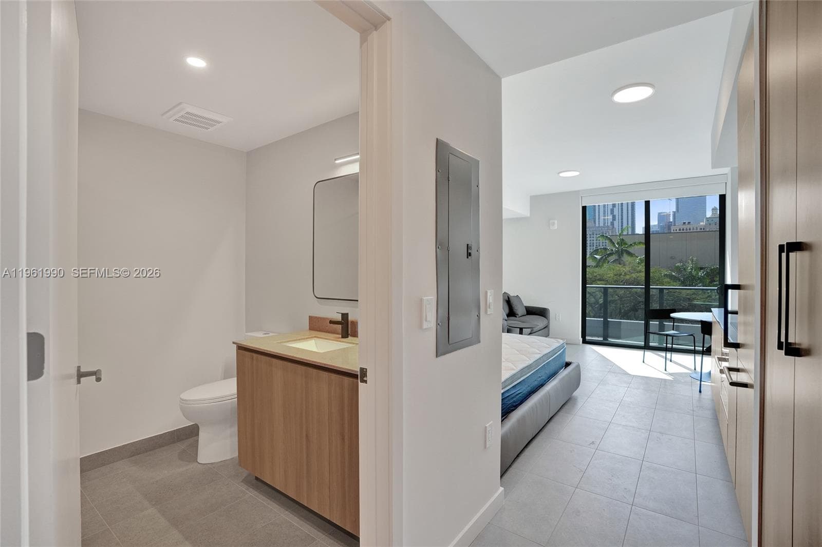121 NE 5th Street # 401B, Miami FL 33132 — 3