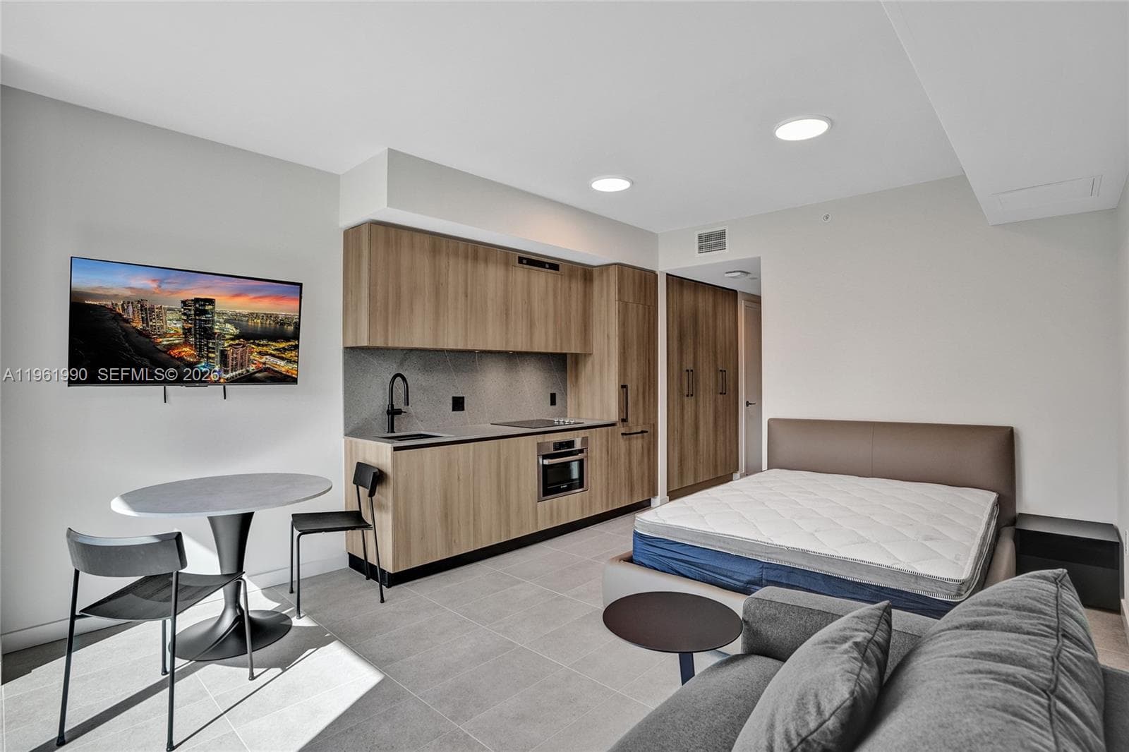 121 NE 5th Street # 401B, Miami FL 33132 — 14