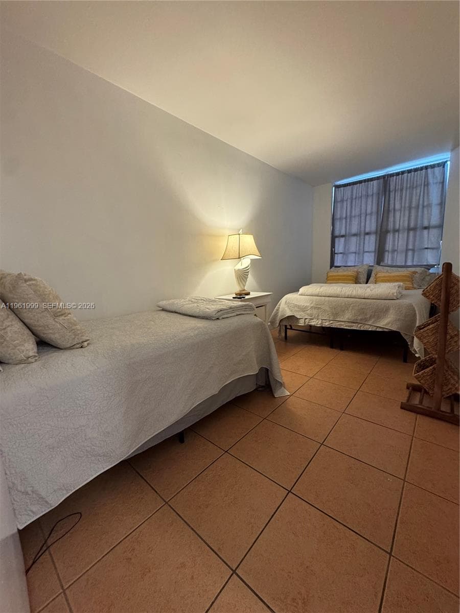 100 Lincoln Rd # 303, Miami Beach FL 33139 — 6