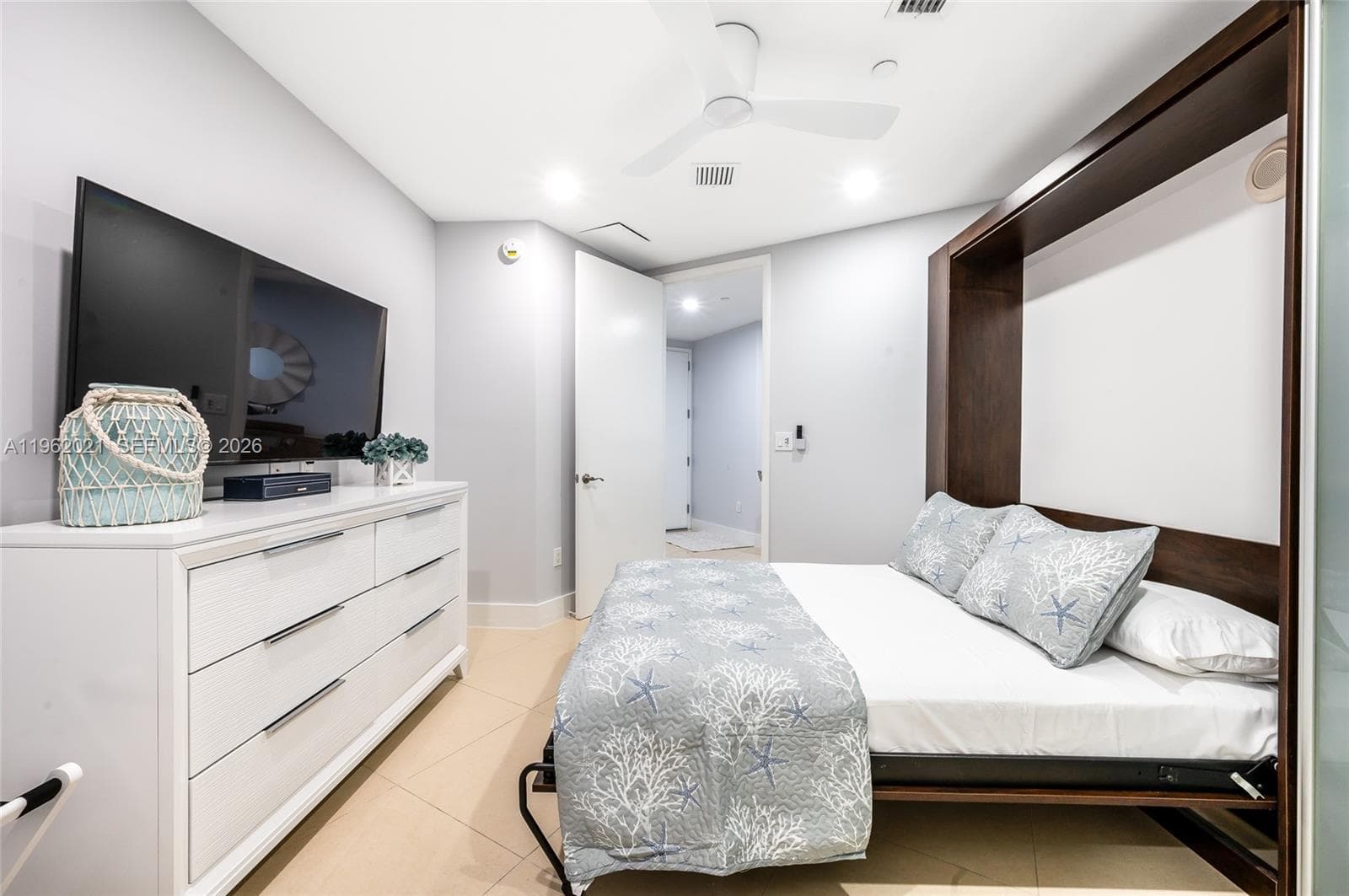 15901 Collins Ave # 2303, Sunny Isles Beach FL 33160 — 22