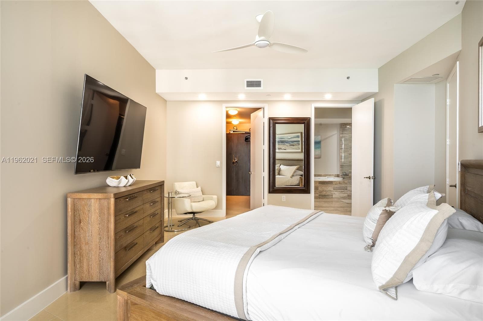 15901 Collins Ave # 2303, Sunny Isles Beach FL 33160 — 10