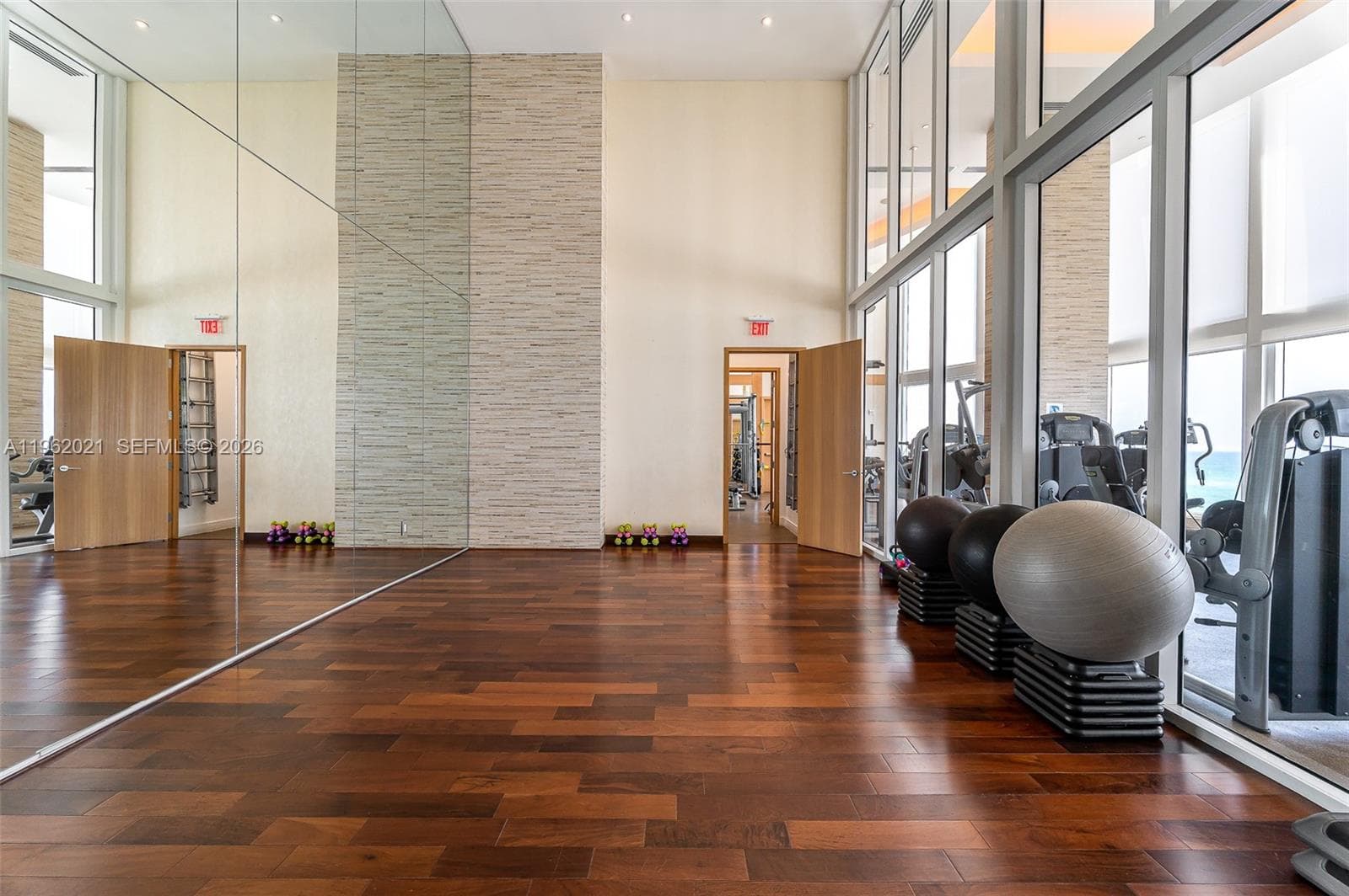 15901 Collins Ave # 2303, Sunny Isles Beach FL 33160 — 45