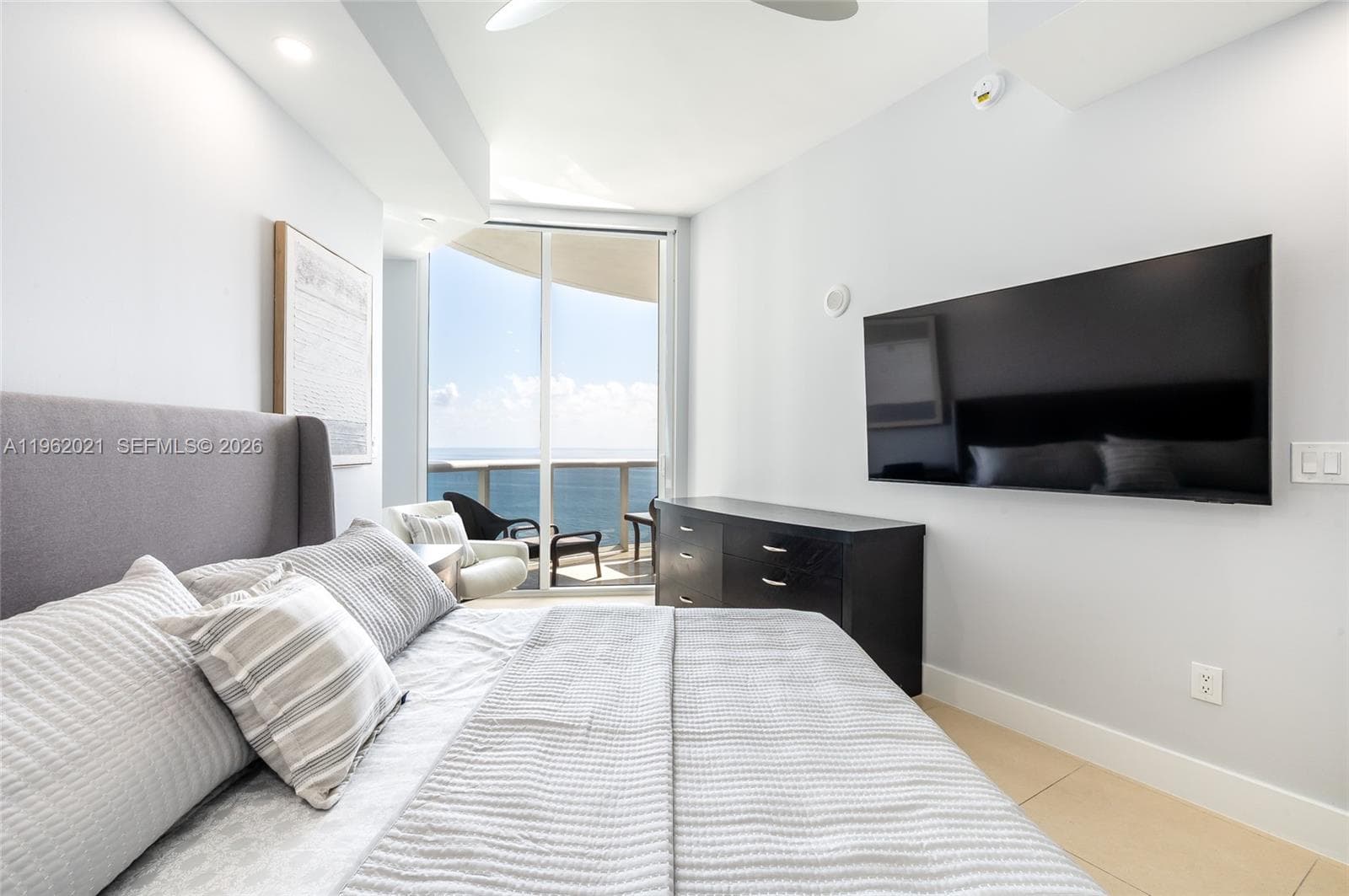 15901 Collins Ave # 2303, Sunny Isles Beach FL 33160 — 18