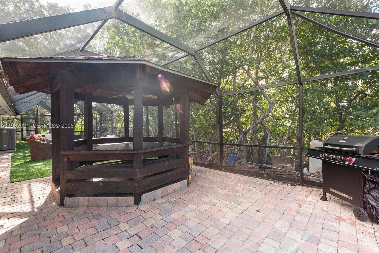 19860 NE 24th Ct, Miami FL 33180 — 5