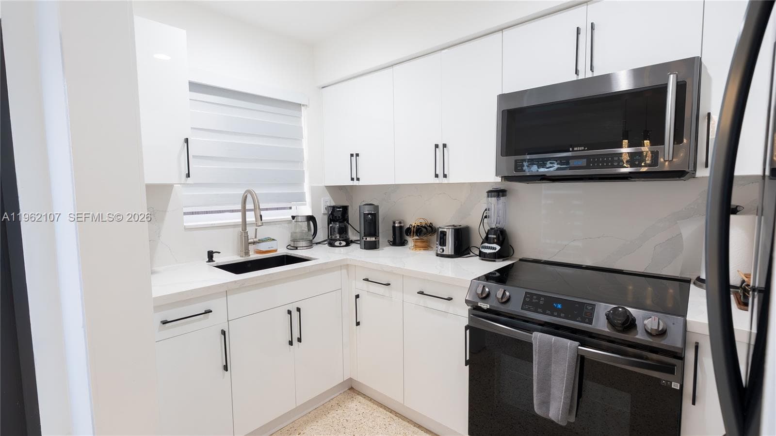 1851-1853 NW 22nd Pl, Miami FL 33125 — 12