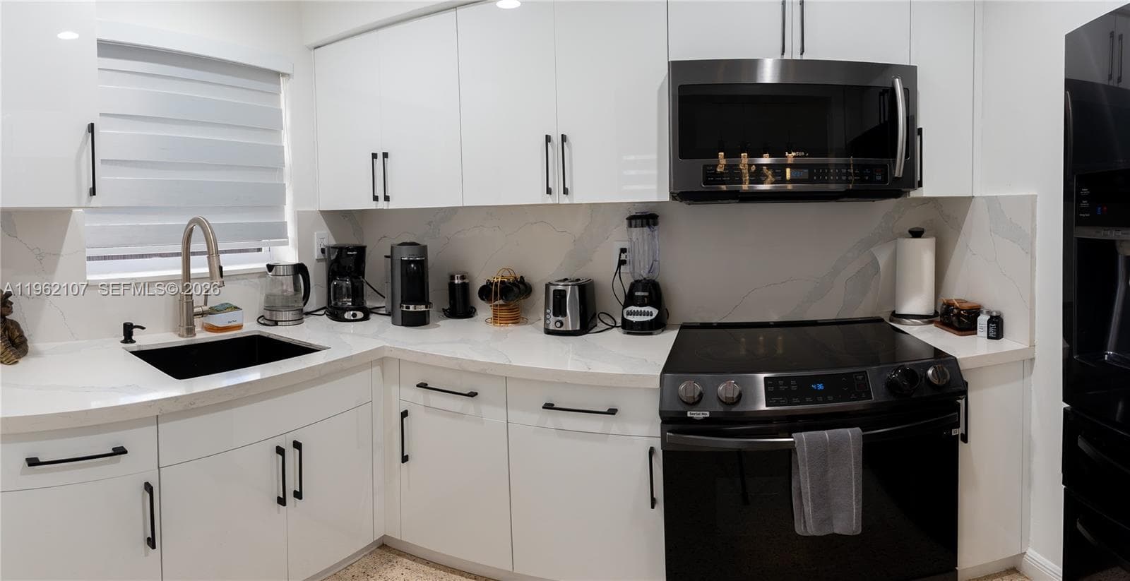 1851-1853 NW 22nd Pl, Miami FL 33125 — 10
