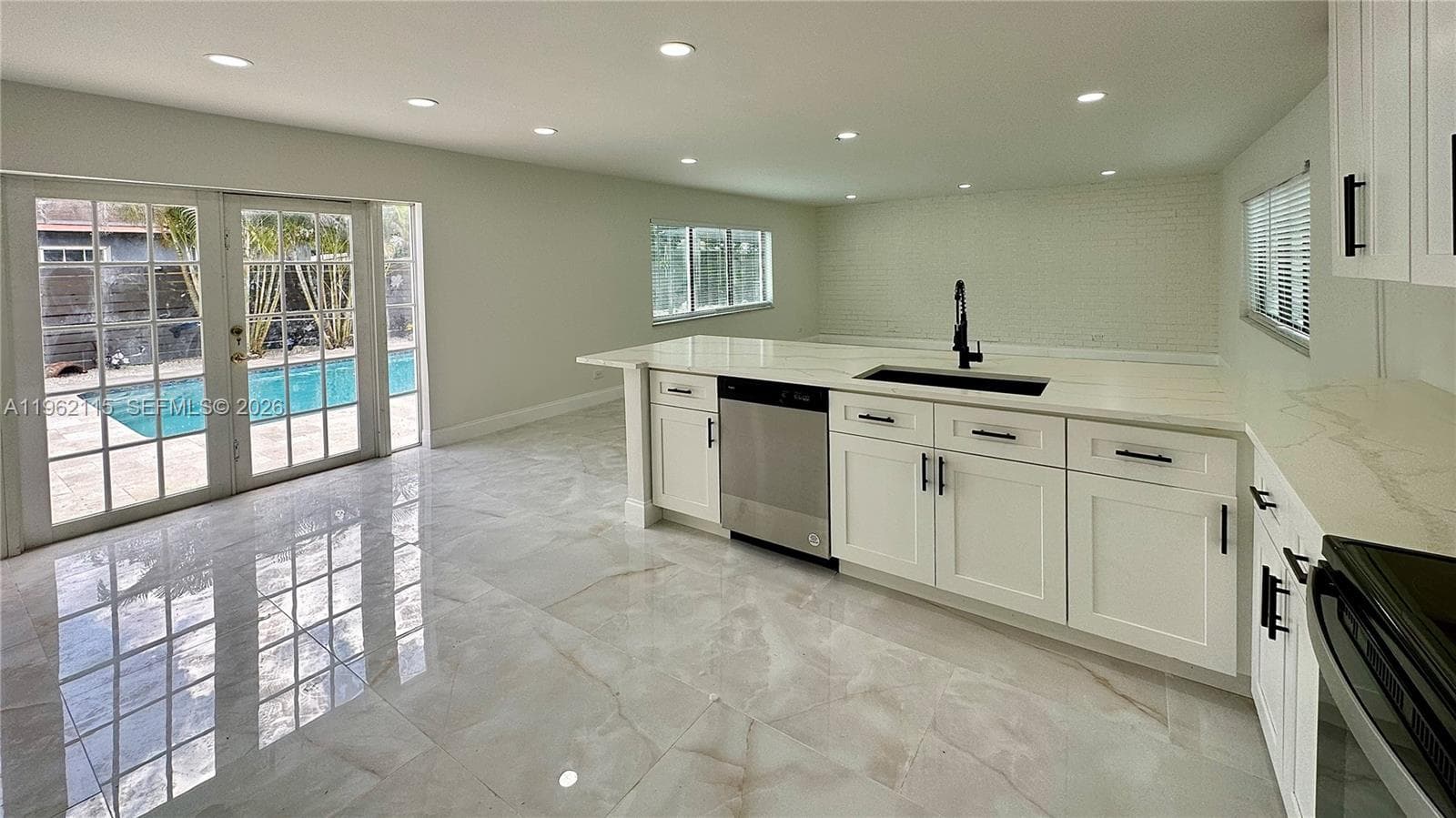 40 NW 125th St, North Miami FL 33168 — 22
