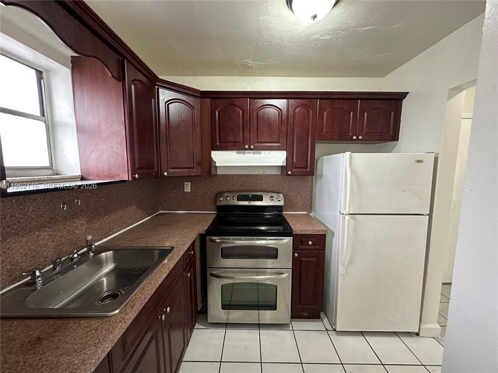 1008 NW 45th Ave # 9, Miami FL 33126 — 5