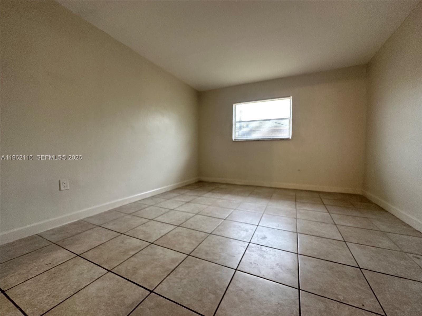 1008 NW 45th Ave # 9, Miami FL 33126 — 14